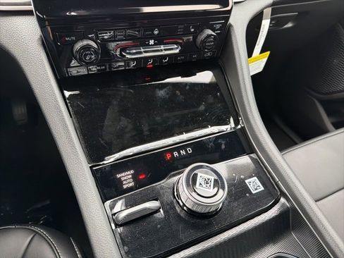 New 2025 Jeep Grand Cherokee Limited image 16