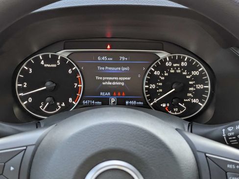 Used 2024 Nissan Altima 2.5 SV FWD image 24