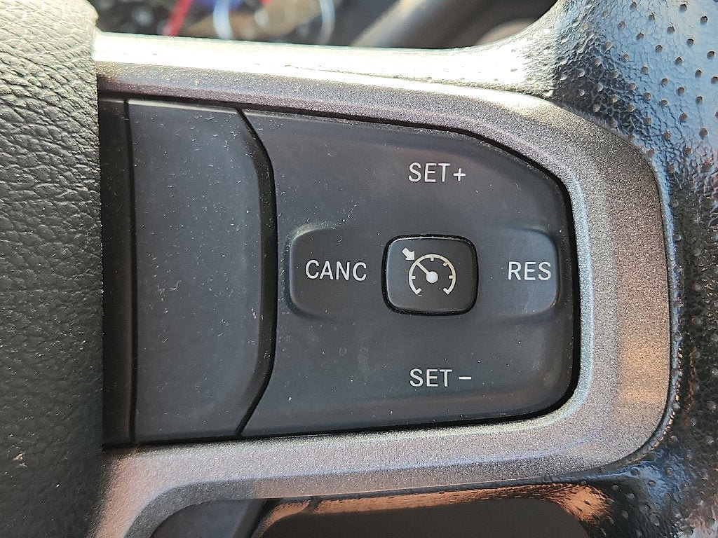 Used 2024 RAM 5500 Tradesman w/ Chrome Appearance Group AWD/4WD image 28