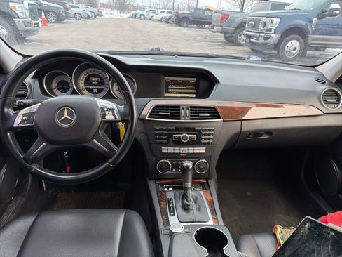 Used 2013 Mercedes-Benz C 250 Sedan image 5