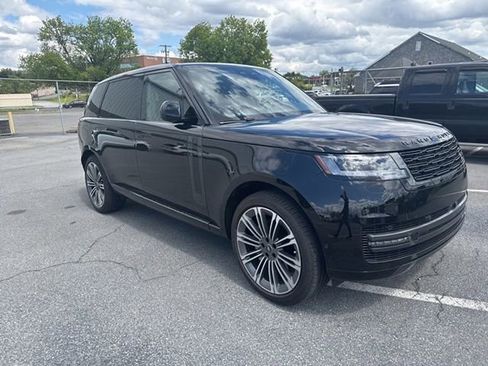 Used 2025 Land Rover Range Rover Long Wheelbase SE AWD/4WD image 5