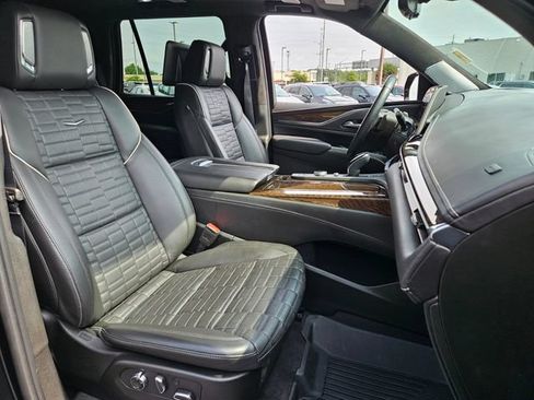 Used 2023 Cadillac Escalade Premium Luxury Platinum AWD/4WD image 20