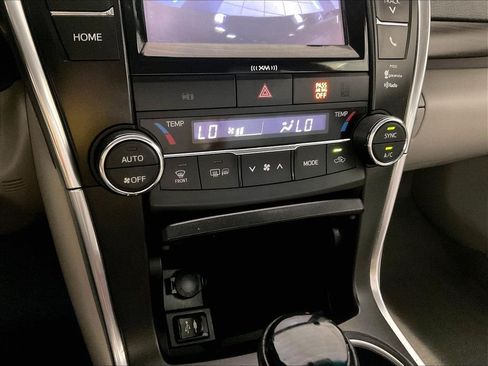 Used 2016 Toyota Camry XLE FWD image 25
