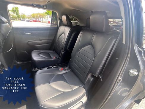 Used 2020 Toyota Highlander XLE FWD image 31