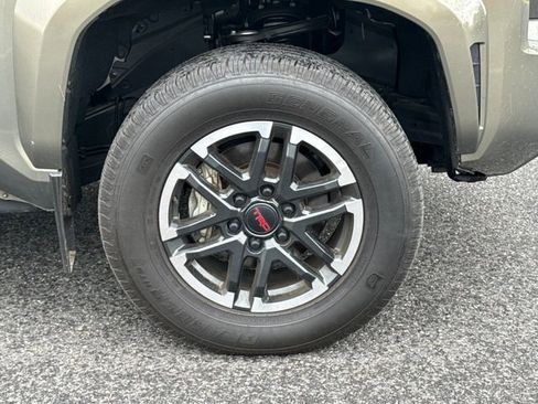 Certified 2024 Toyota Tacoma TRD Off-Road AWD/4WD image 11
