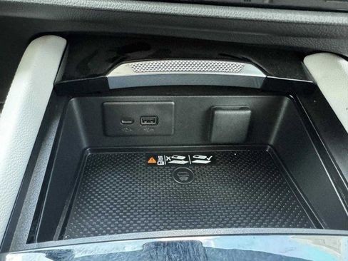 Used 2024 Buick Envision Avenir image 36