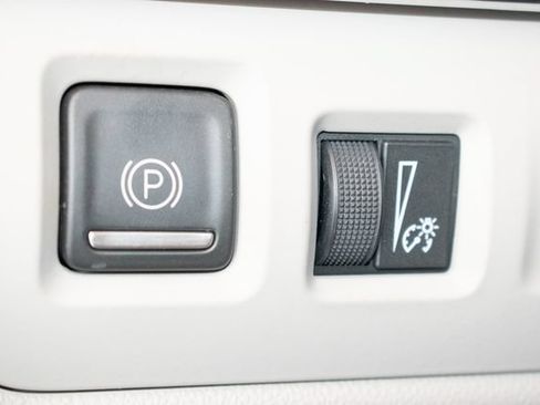 Used 2023 Cadillac XT4 Premium Luxury w/ Enhanced Visibility Package AWD/4WD image 34