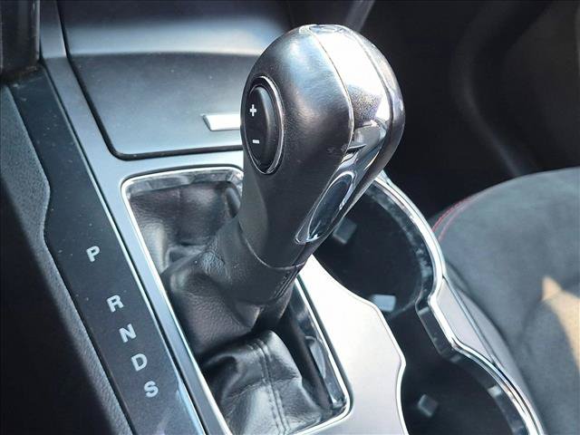 Used 2019 Ford Explorer XLT w/ Equipment Group 202A FWD image 11