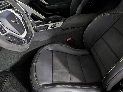 Used 2016 Chevrolet Corvette Z06 w/ C7.r Special Edition RWD image 17
