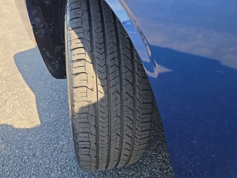 Used 2010 Dodge Challenger R/T image 26