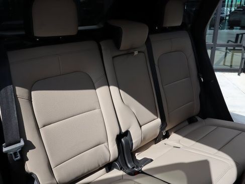 Used 2022 Ford Escape SEL image 16