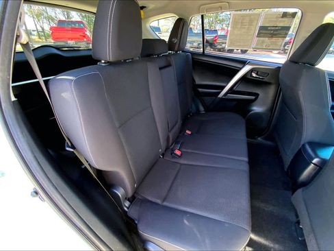 Used 2018 Toyota RAV4 XLE image 19