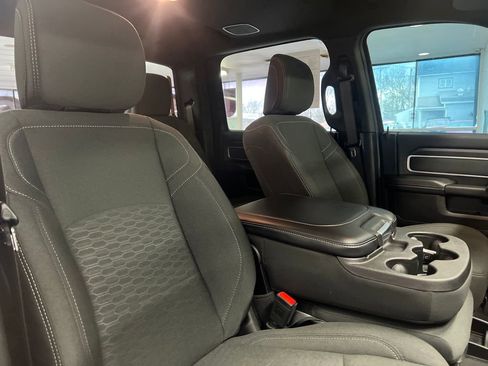 Used 2025 RAM 2500 Big Horn AWD/4WD image 43