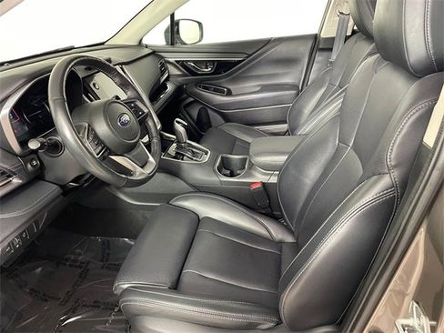 Used 2023 Subaru Outback Limited image 2
