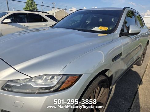 Used 2019 Jaguar F-PACE S AWD/4WD image 5