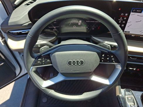 Used 2025 Audi Q5 Premium w/ Convenience Package AWD/4WD image 19
