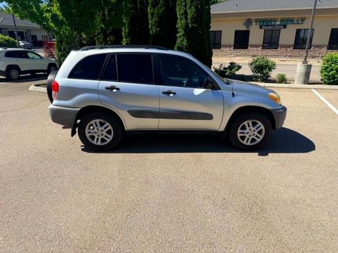 Used 2001 Toyota RAV4 4WD image 6