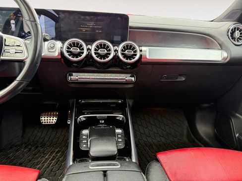 Used 2021 Mercedes-Benz GLB 250 image 11