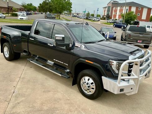 Used 2024 GMC Sierra 3500 SLT w/ SLT Premium Package AWD/4WD image 4