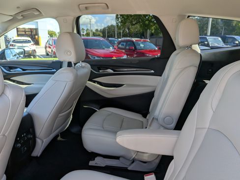 Used 2023 Buick Enclave Essence FWD image 15