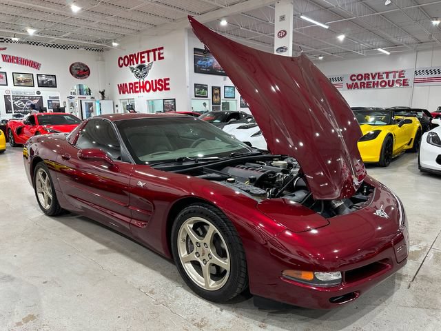 Used 2003 Chevrolet Corvette Coupe w/ Preferred Equipment Group RWD image 17