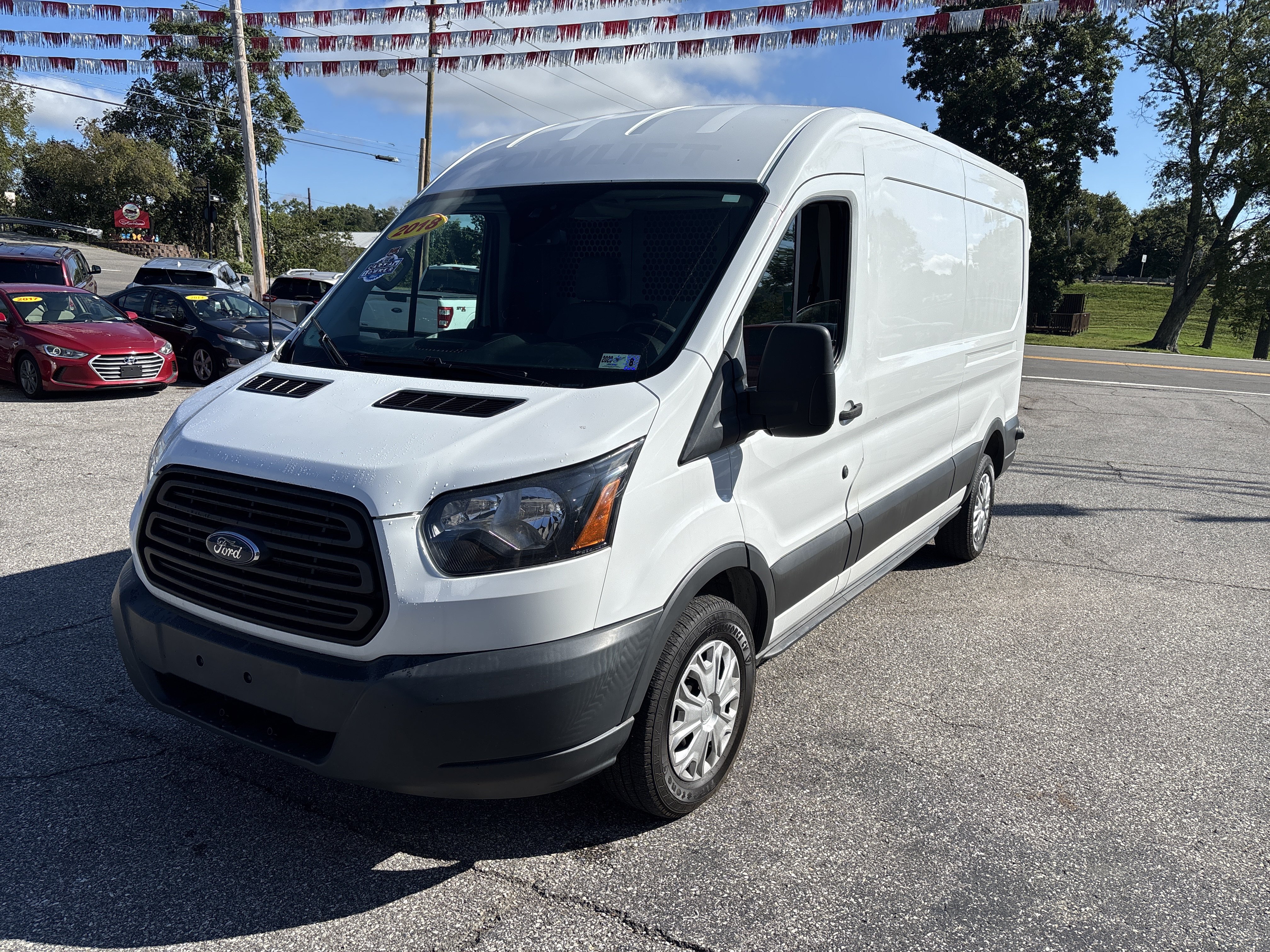Used 2018 Ford Transit 250 148 Medium Roof RWD image 1