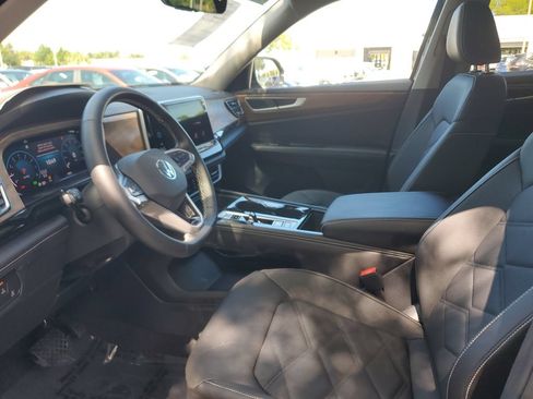 Certified 2026 Volkswagen Atlas SE w/ Black Wheel Package AWD/4WD image 24