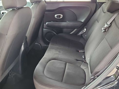 Used 2018 Kia Soul Base image 20