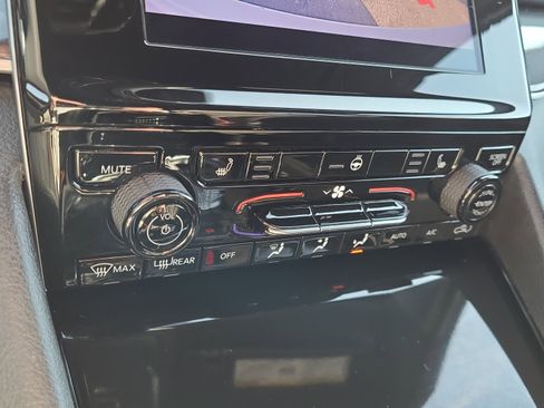 Used 2023 Jeep Grand Cherokee Altitude image 23