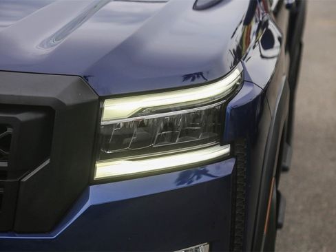 Used 2022 Nissan Frontier Pro-X w/ Technology Package image 4