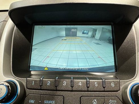 Used 2017 Chevrolet Equinox LT w/ Convenience Package FWD image 4