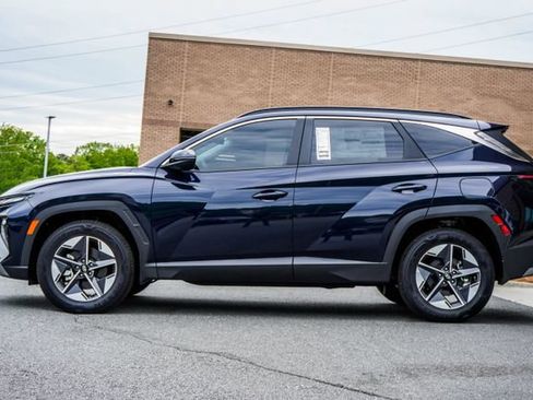 Certified 2025 Hyundai Tucson SEL AWD/4WD image 9