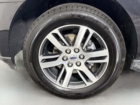 Used 2023 Ford Expedition Limited AWD/4WD image 38