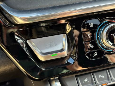 Used 2025 GMC Sierra 1500 Denali Ultimate image 31