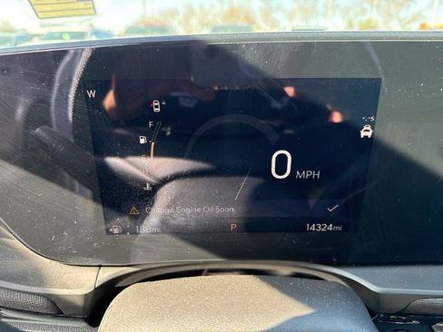 Used 2025 Buick Envista Sport Touring image 6