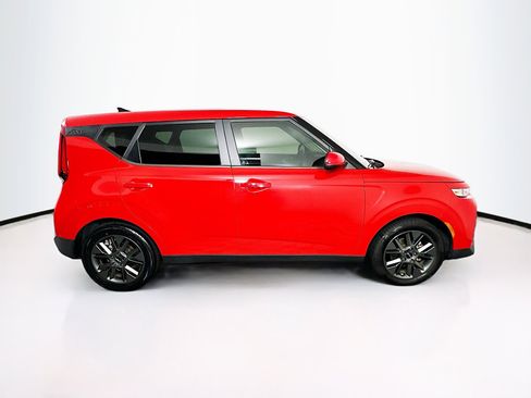 Used 2022 Kia Soul EX FWD image 10