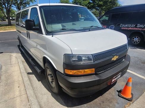 Used 2022 Chevrolet Express 3500 LS RWD image 11