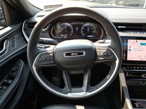 New 2026 Jeep Grand Cherokee Limited AWD/4WD image 15
