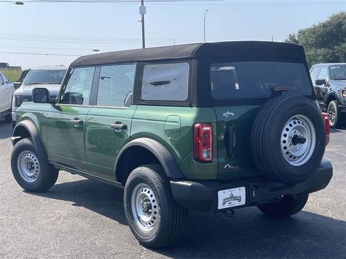 New 2025 Ford Bronco Base image 5