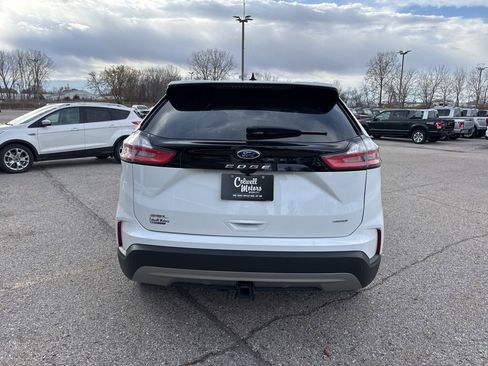 Used 2024 Ford Edge SEL w/ Convenience Package image 3