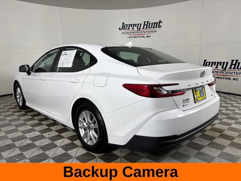 Used 2025 Toyota Camry LE FWD image 9