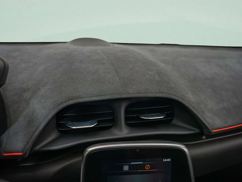 Used 2023 McLaren Artura RWD image 30