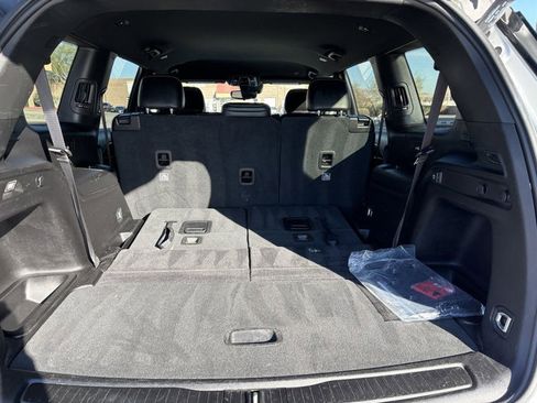 Used 2024 Jeep Grand Cherokee L Laredo image 24