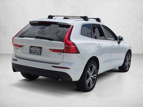 Used 2021 Volvo XC60 T5 Momentum w/ Premium Package AWD/4WD image 5