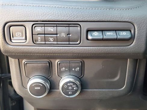 Used 2023 GMC Yukon Denali image 20