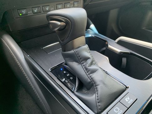 Used 2024 Lexus ES 300h w/ Technology Package FWD image 26