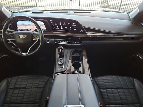 Used 2024 Cadillac Escalade ESV Sport Platinum image 10