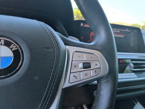 Used 2020 BMW X7 xDrive40i w/ Premium Package image 16