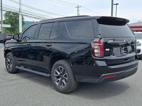 Certified 2022 Chevrolet Tahoe Z71 w/ Luxury Package AWD/4WD image 4