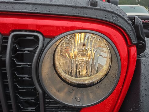 Used 2025 Jeep Wrangler Unlimited Sport AWD/4WD image 10
